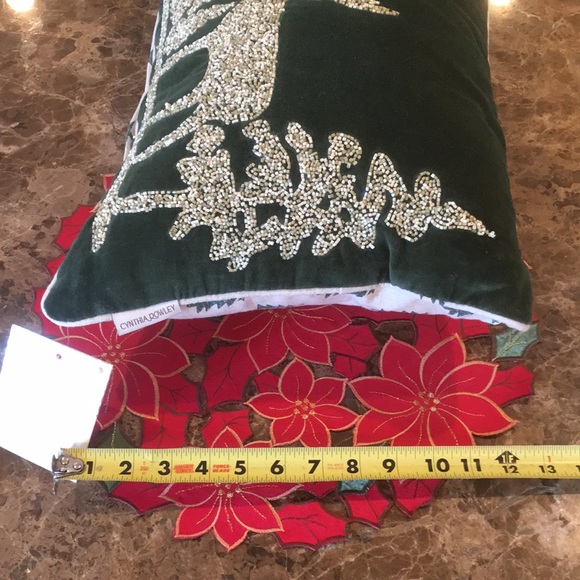 🆕 Cynthia Rowley Beaded Green Velvet Large Decorative Pillow Reindeer Deer Woods - Picture 14 of 16
